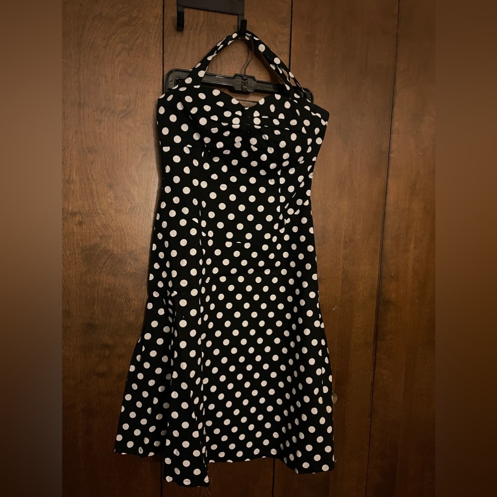 Pin up girl polka dot halter dress.